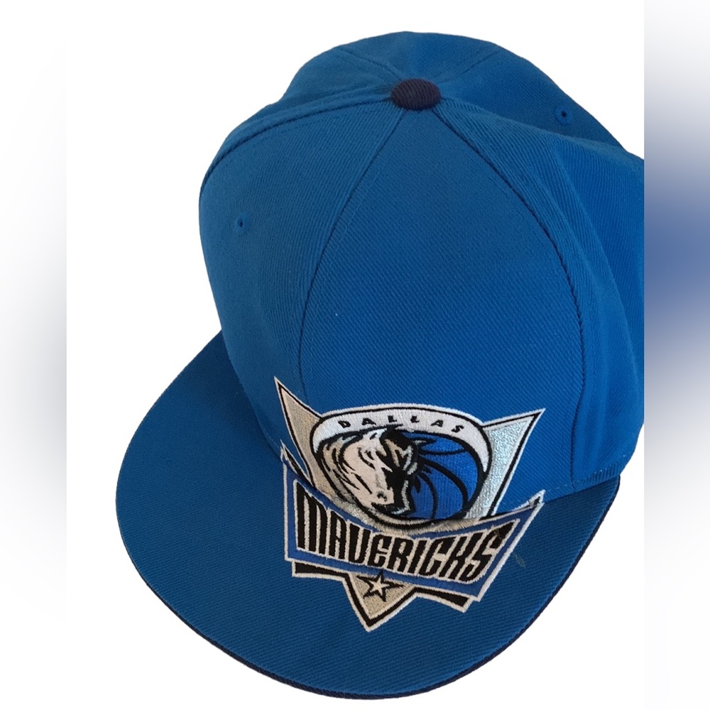 NBA Dallas Mavericks baseball style cap, size XL